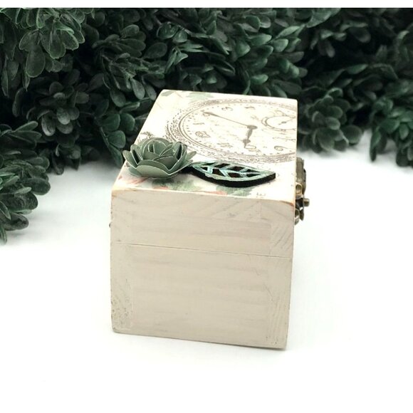 Small Wooden Trinket Box With Vintage Clock Design & Green Paper Rose Accents - Picture 3 of 6